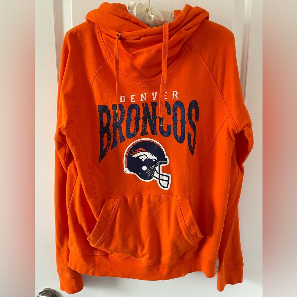 Denver Broncos women’s hoodie sweatshirt, size small
